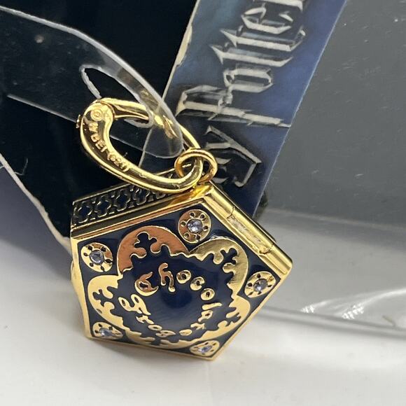 Harry PotterLumos HP Charm # 19 - Chocolate Frog DAMAGED BOX AS IS READ DESCRIPT - Picture 3 of 16